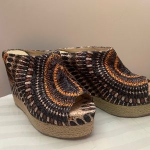 Chinese Laundry Platform Slides